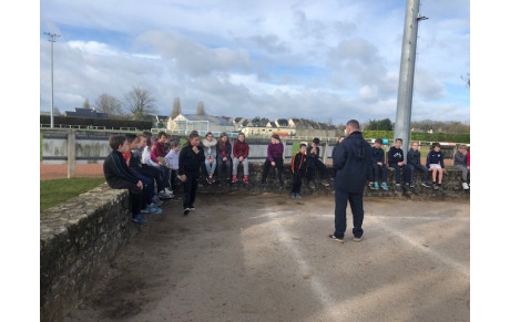 FOOTBALL DÉCOUVERTE AVEC LA PARTICIPATION DES ÉCOLES 